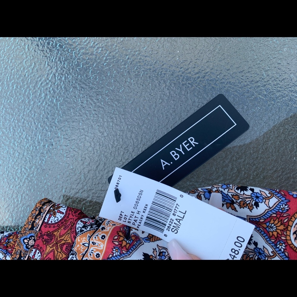 Cute Flowy Patterned Pants - Picture 3 of 3